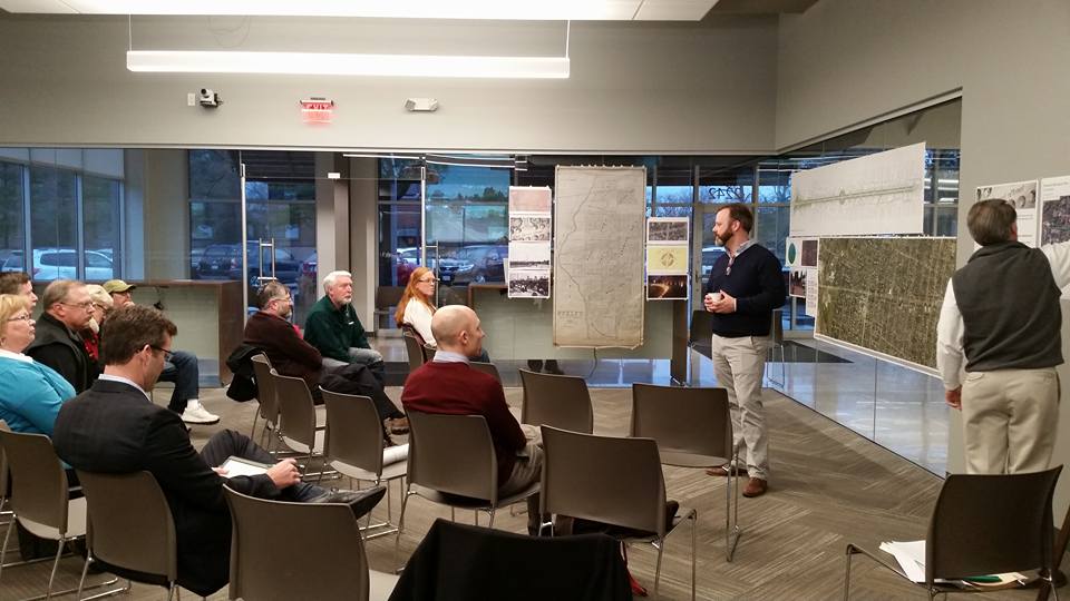 Bexley considers bikeways, with a presentation by Mayor Ben Kessler. Photo credit: Catherine Girves