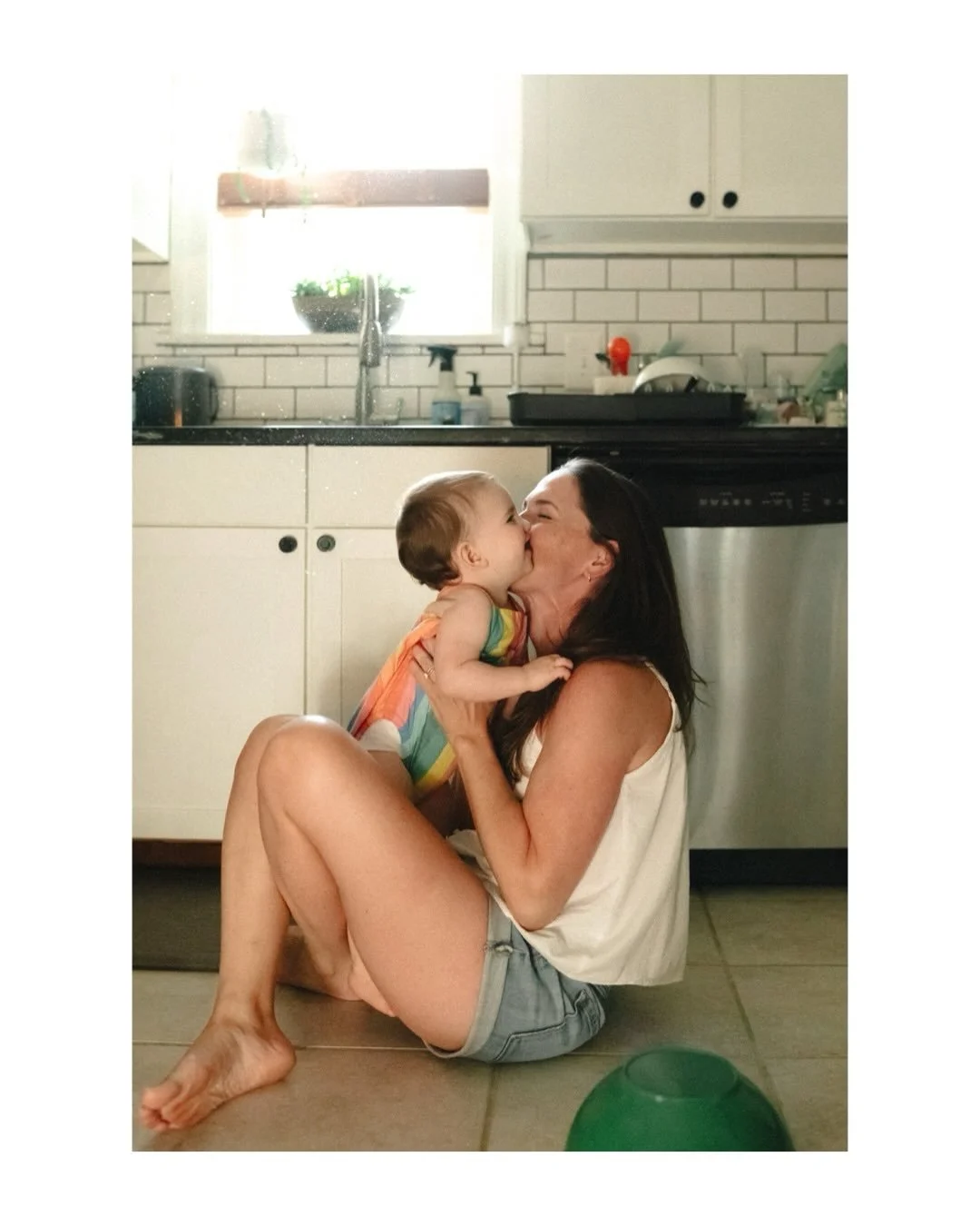 Now offering seasonal at-home mini sessions, because in my opinion, there&rsquo;s no better place to document these cherished days with your people 💛

::photos from a golden afternoon last September

*you can find session details at the link in my b