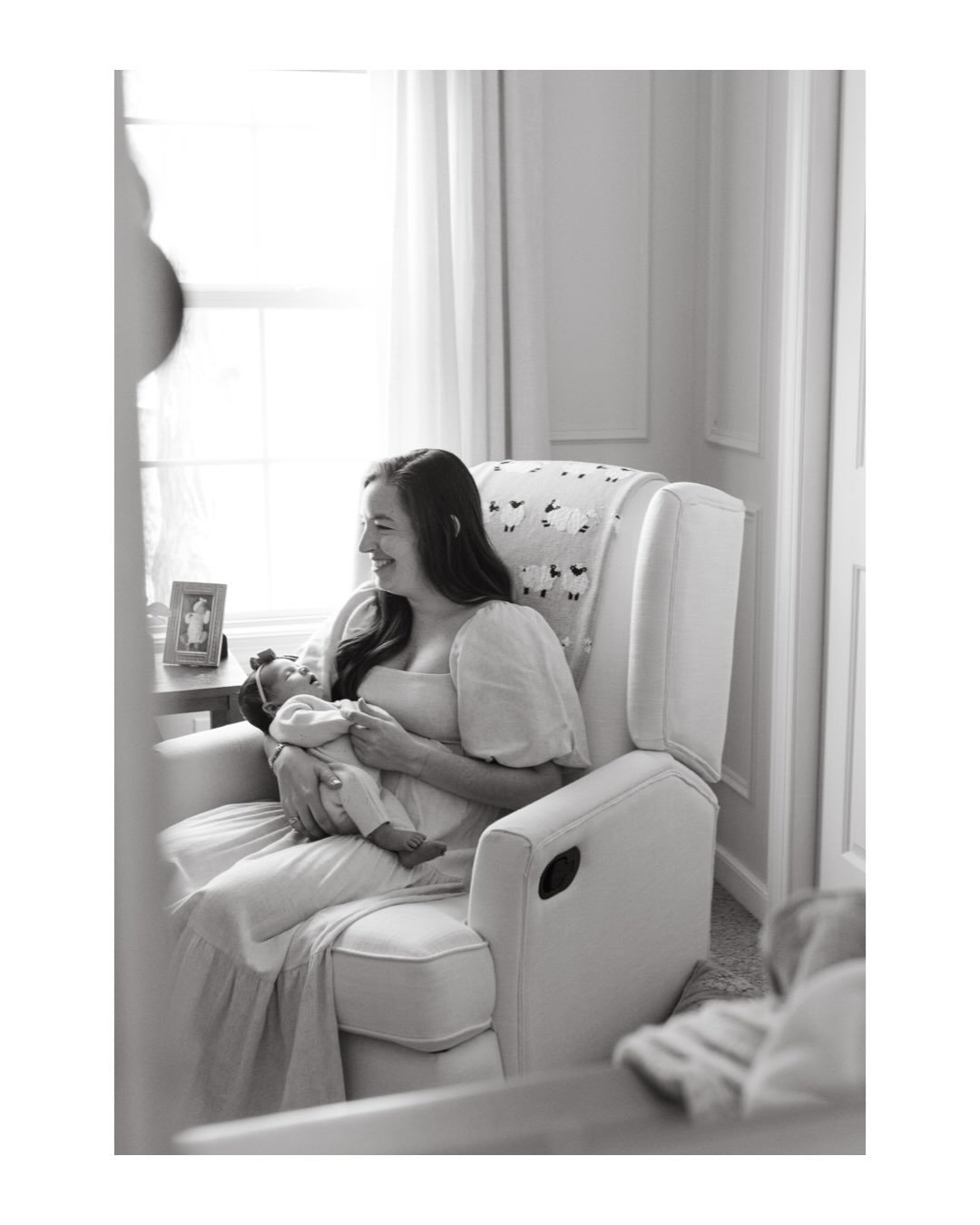 Just a few snaps from this recent newborn session with a dear friend. I had such a hard time choosing which photos to share, so there may be a part 2 in the near future 🥹

I&rsquo;m currently finishing up spring mini edits and have a feeling the dec