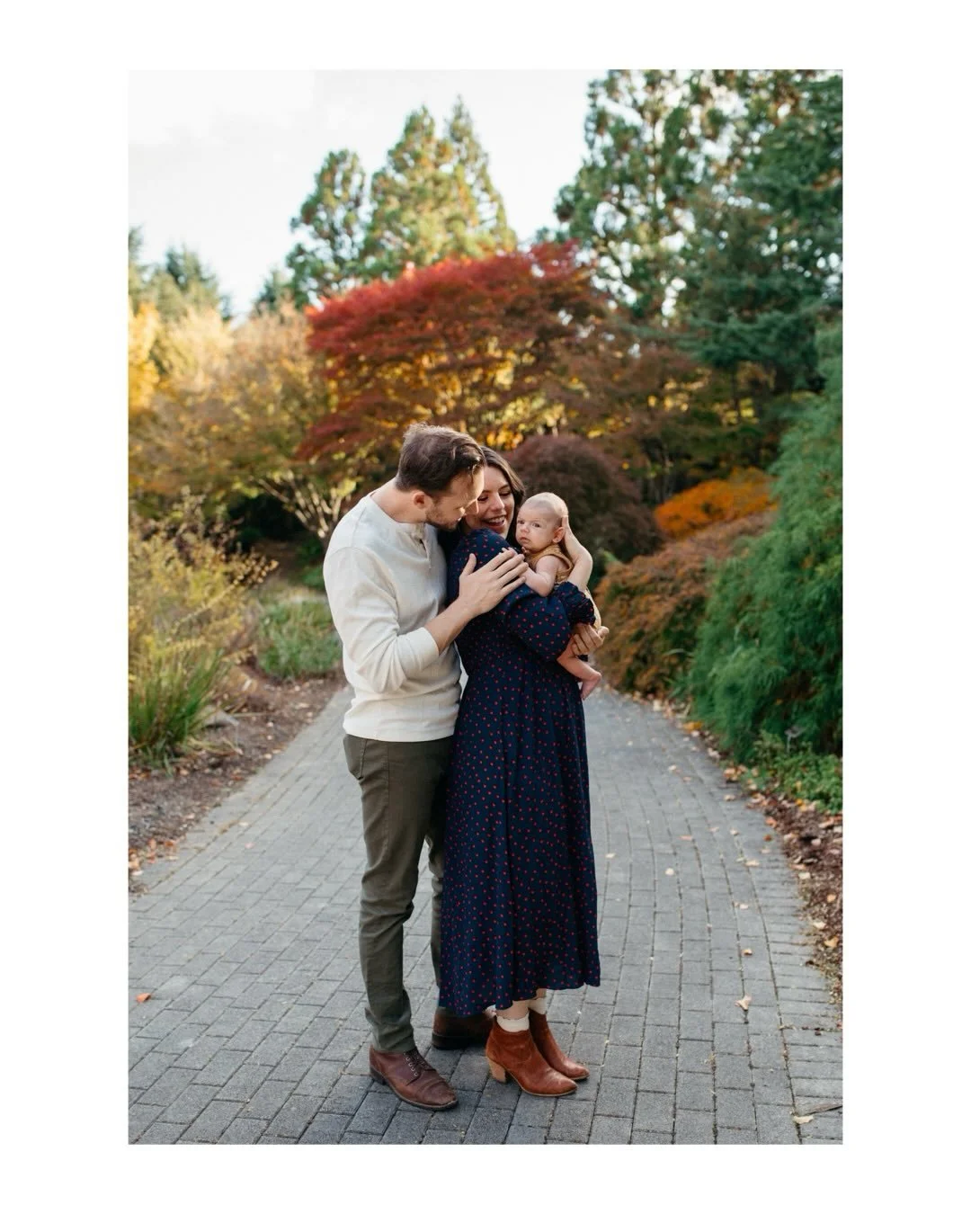 Booking for the fall starts Friday via email! You can sign up for my newsletter at the link in bio to get first dibs!

(a beautiful family &amp; session from years past)