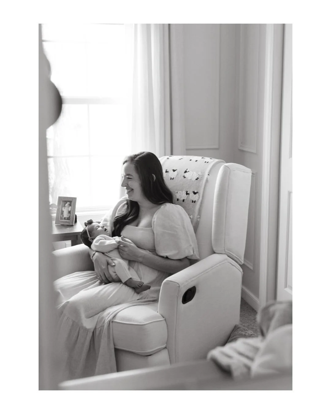 Just a few snaps from this recent newborn session with a dear friend. I had such a hard time choosing which photos to share, so there may be a part 2 in the near future 🥹

I&rsquo;m currently finishing up spring mini edits and have a feeling the dec