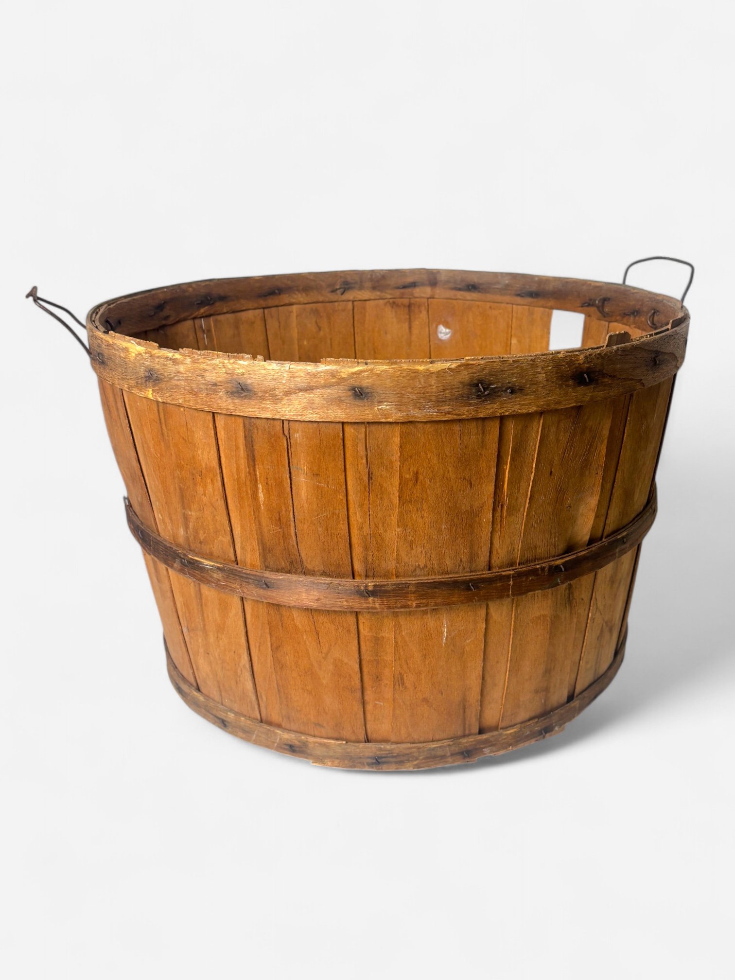 LARGE BUSHEL BASKET