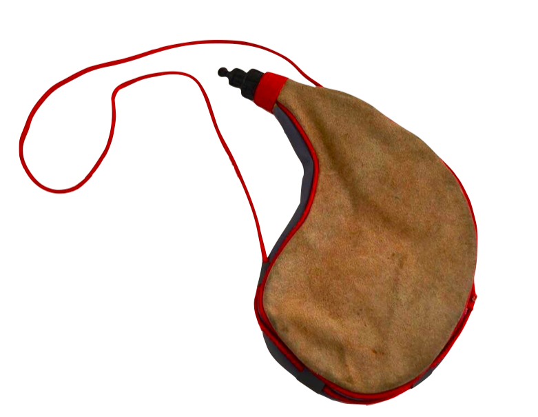 Leather canteen 12 3:4%22.png