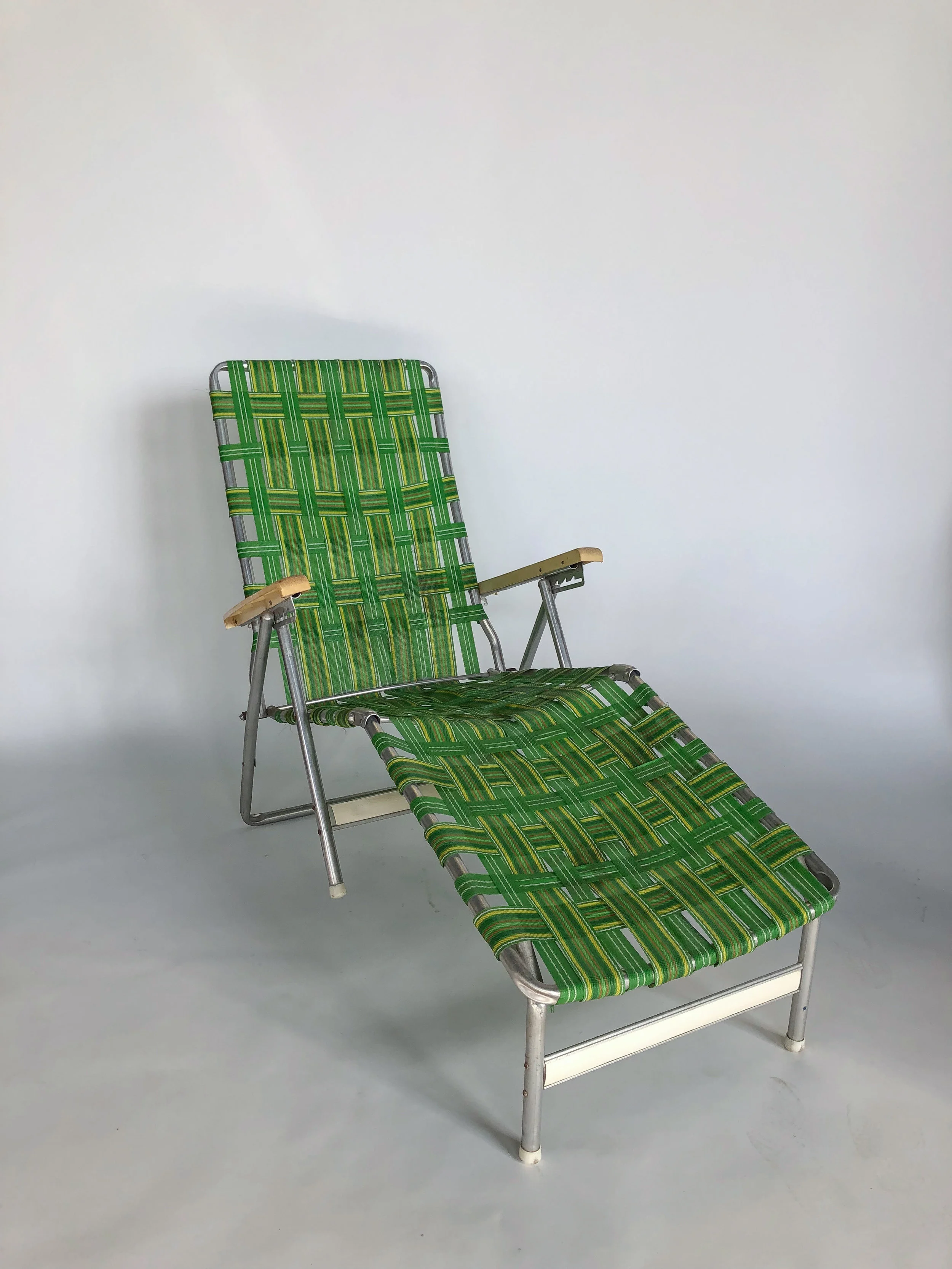 poolside lounge chairs on Vintage Green Basket Weave Outdoor Lounge Chair Hook Props