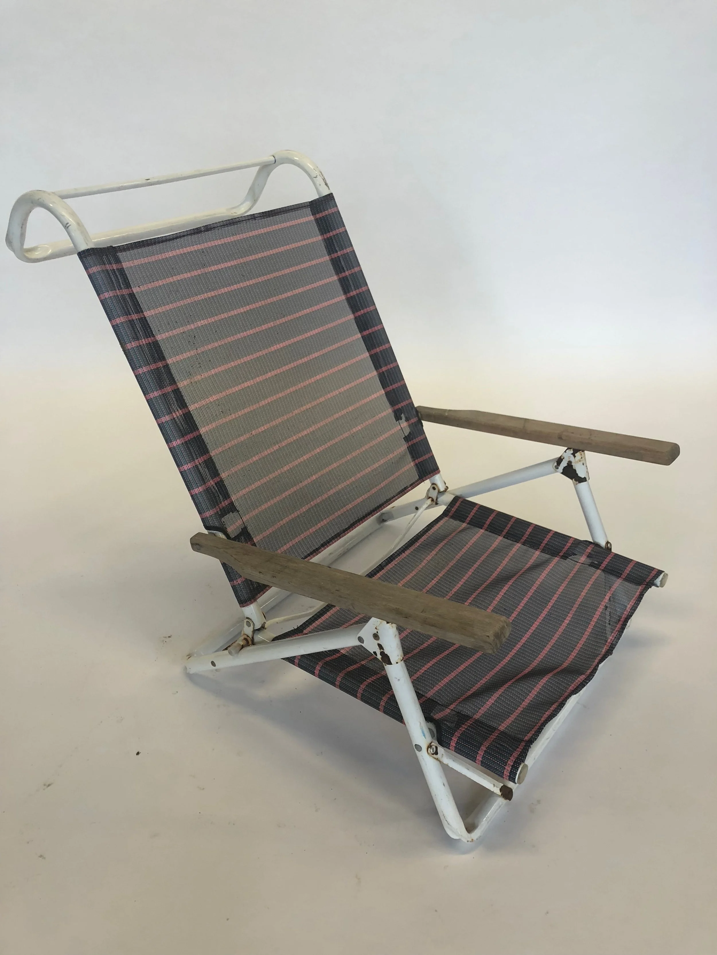 Vintage Mesh Pink And Black Folding Beach Chair Hook Props Pink And Black Folding Beach Chair