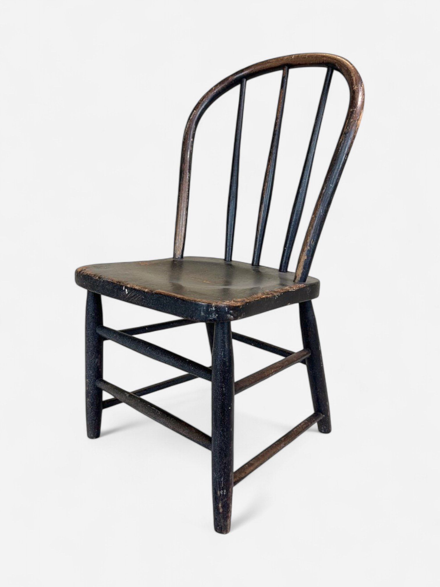 SPINDLE BACK FARMHOUSE CHAIR