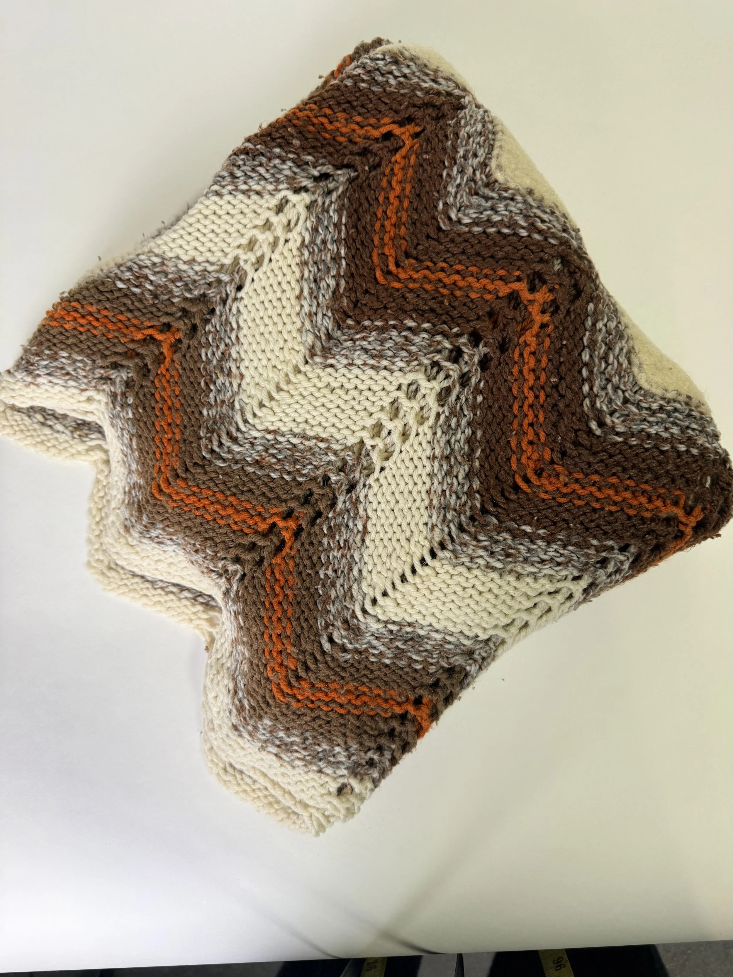 WOVEN KNIT THROW/GRAY BURGUNDY RED AND WHITE