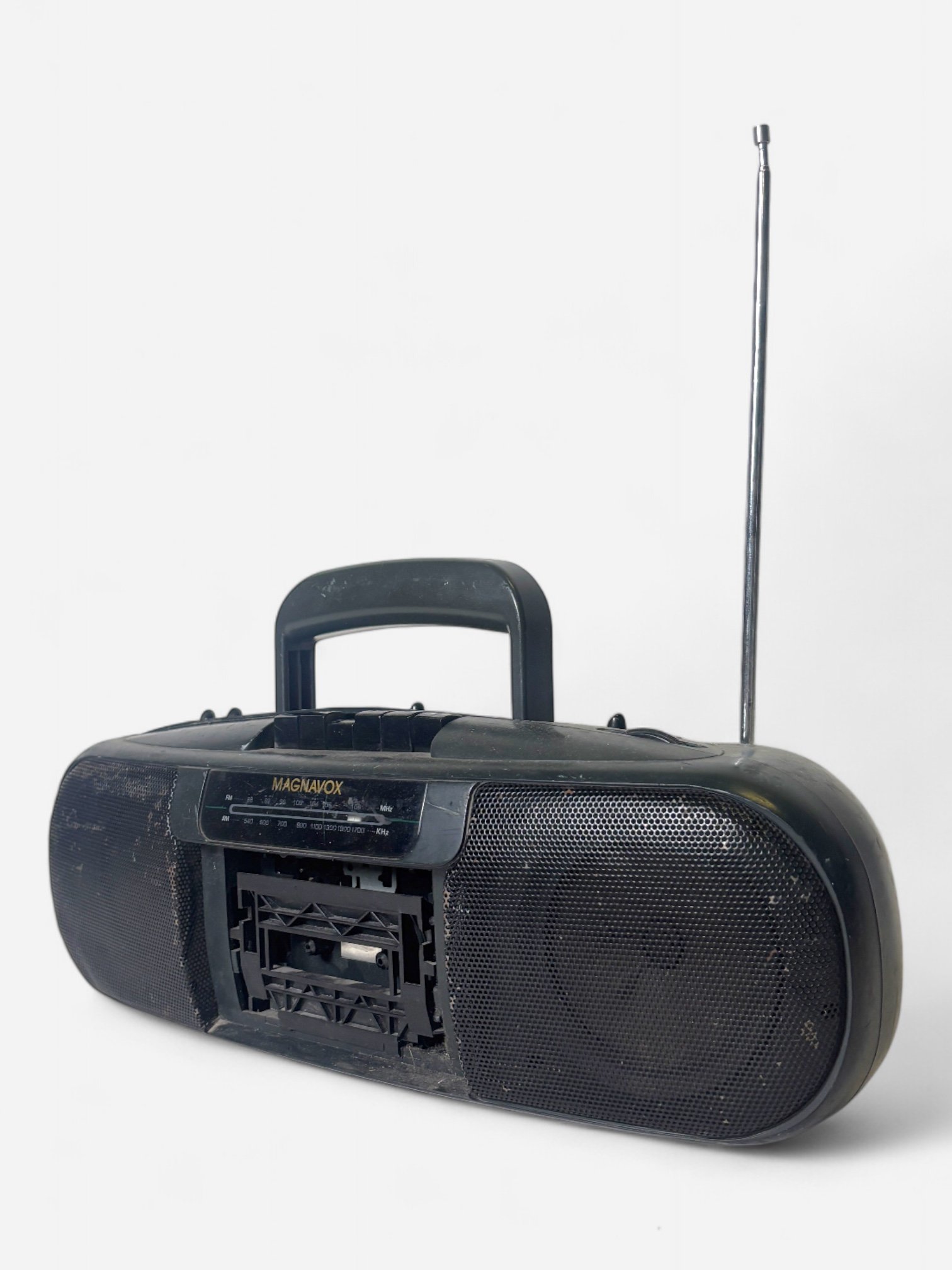 BLACK MAGNAVOX BOOMBOX