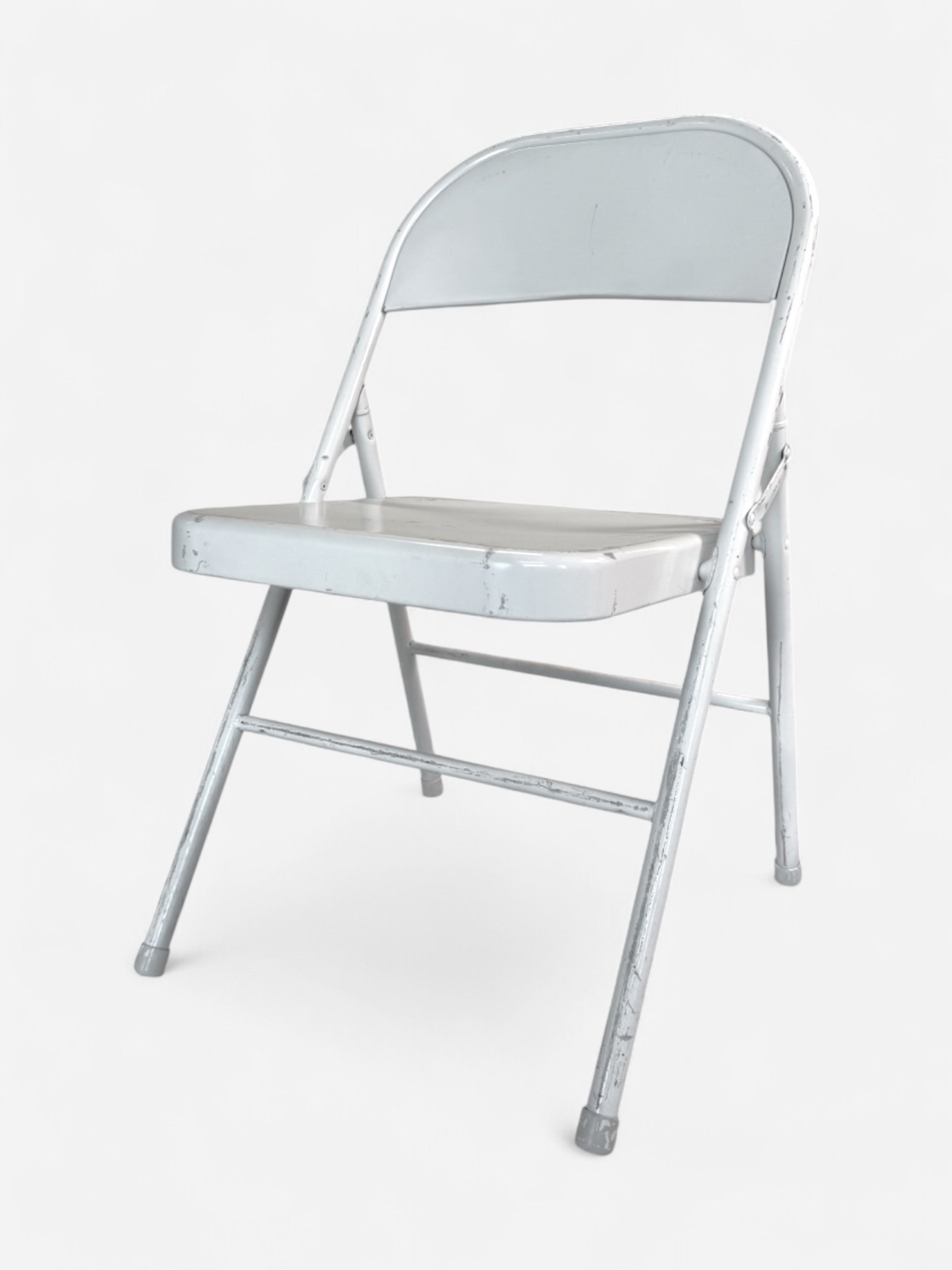 WHITE METAL FOLDING CHAIR