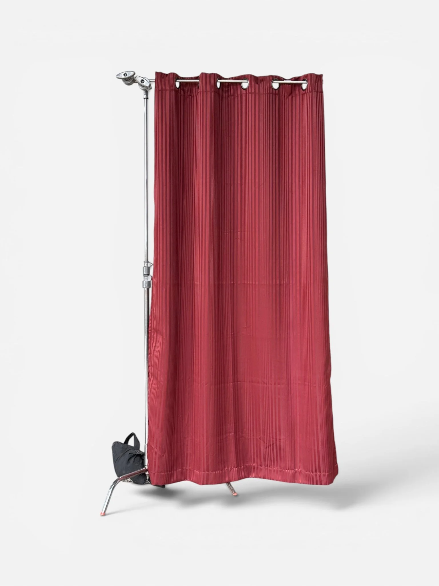 BURGANDY STRIPED CURTAIN (83"H X 54"W)