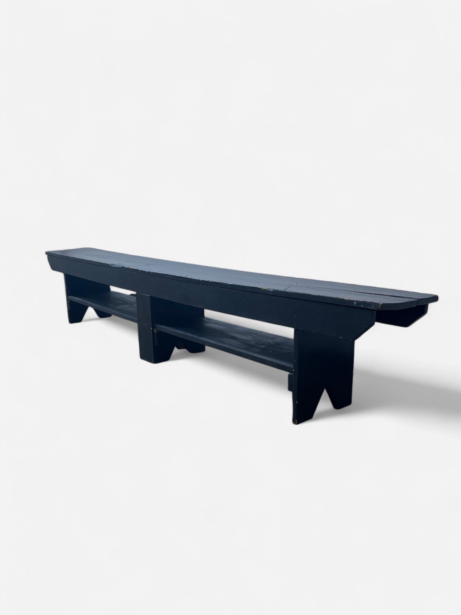 RUSTIC BLACK BENCH