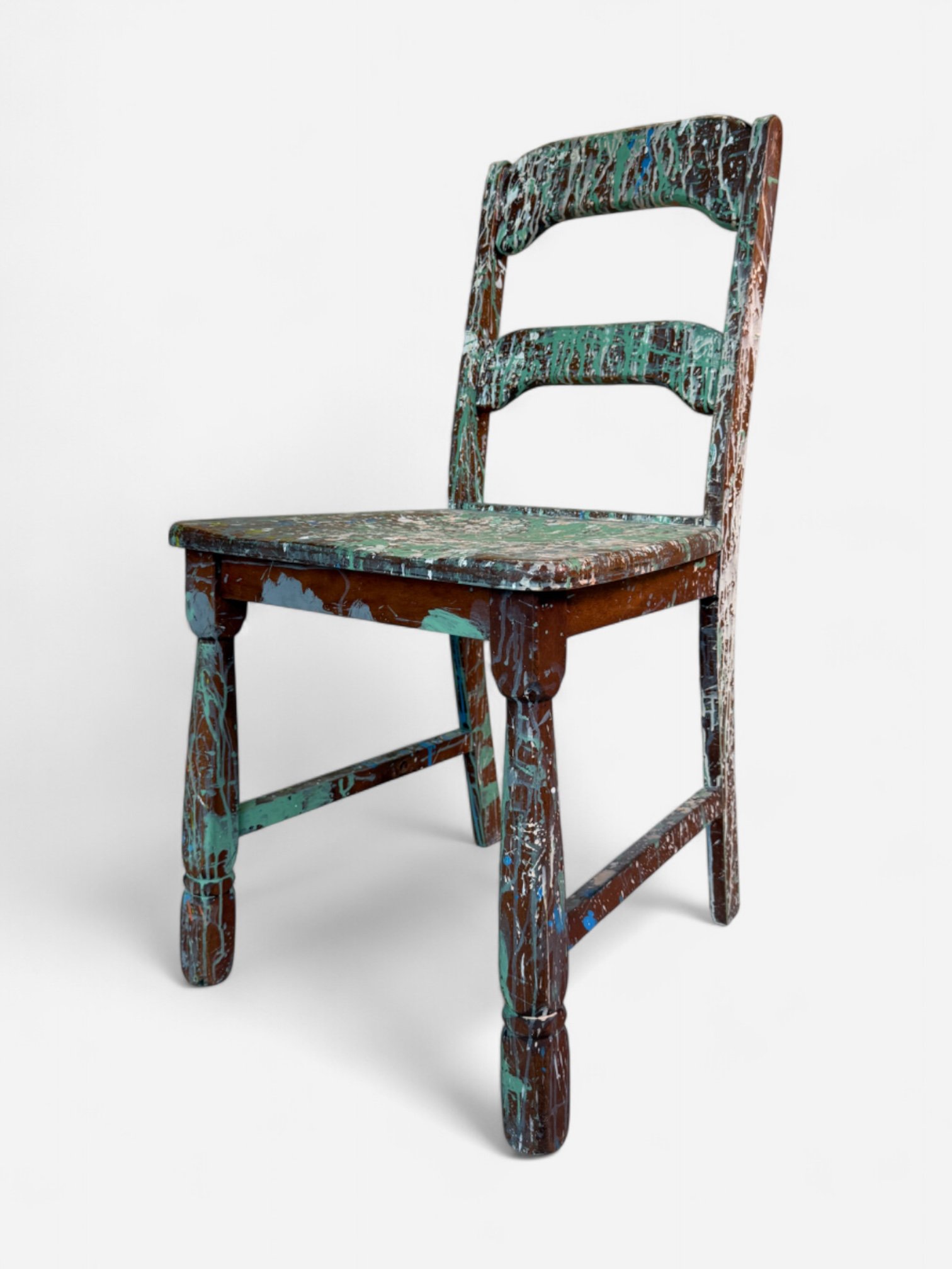 SPLATTER PAINT DARK BROWN CHAIR