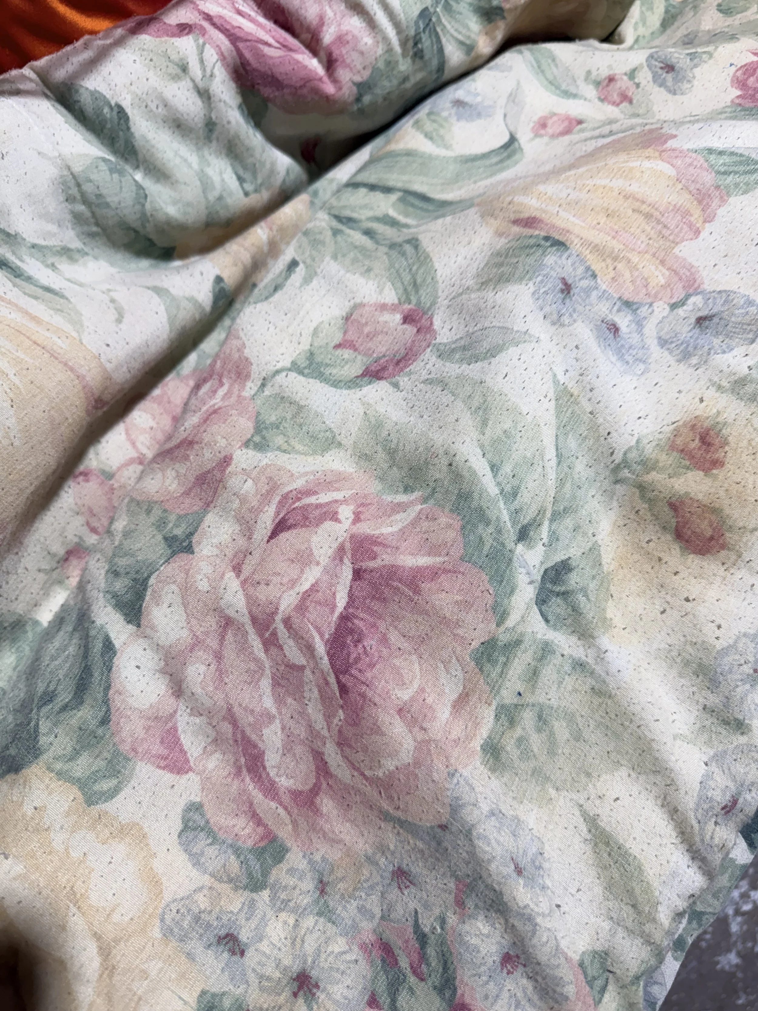 QUILTED FLORAL BEDSRREAD