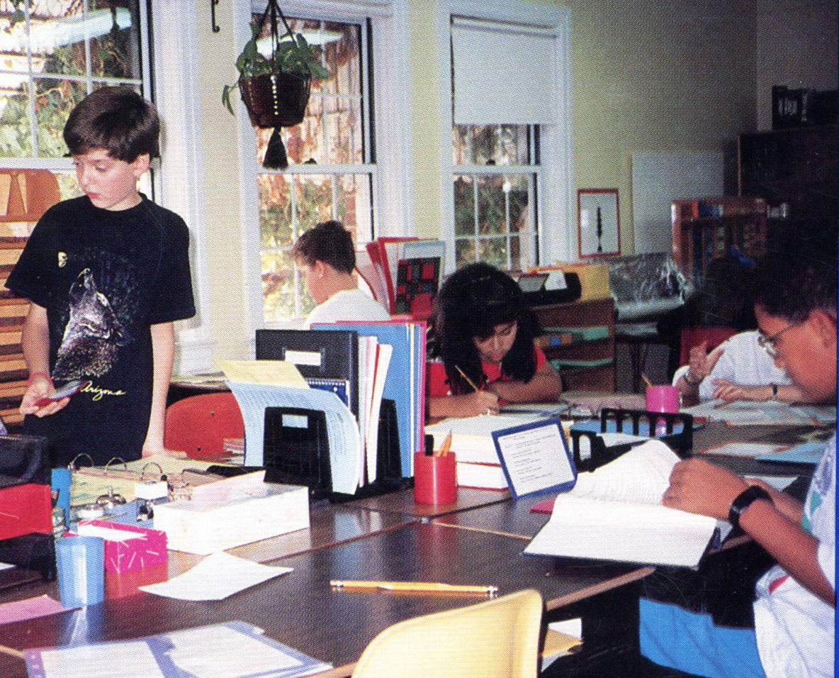 AEC Model Elementary Classroom 4 - 1990.jpg