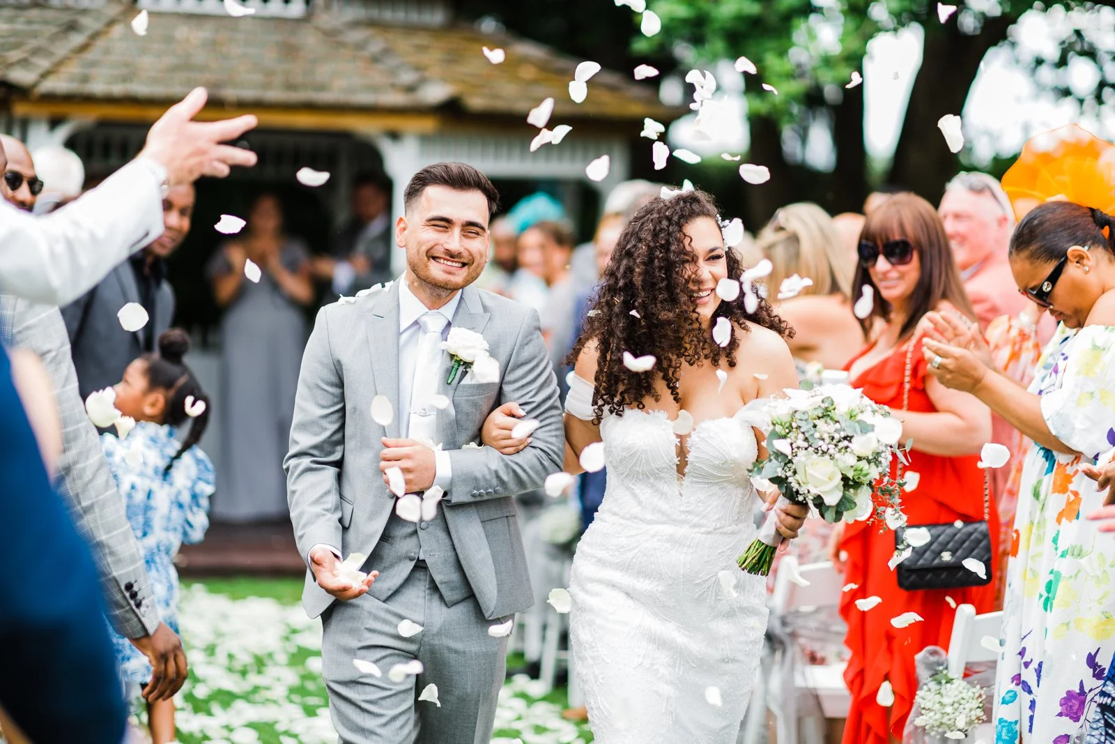 Bria &amp; Aston’s Ultra-Chic Wedding at Greenwoods Hotel