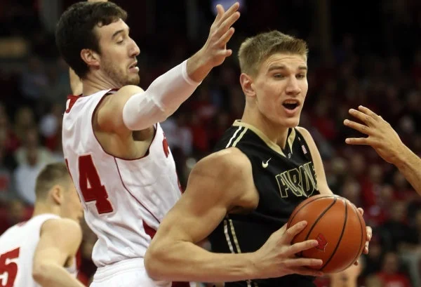 Badgers edge out Boilers, 62-55