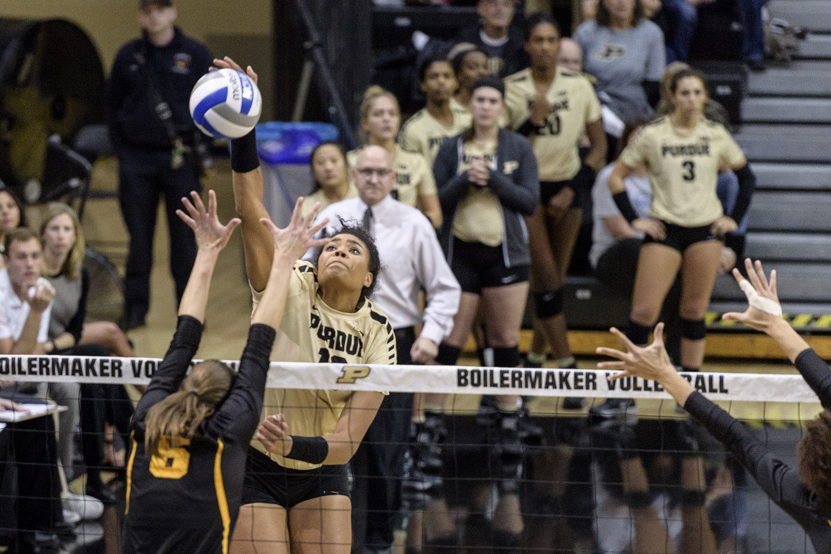 There was a lot of this Saturday: tall attacker hitting over tiny people.