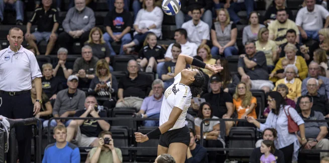 VB Tied for Fifth In Conference After Split