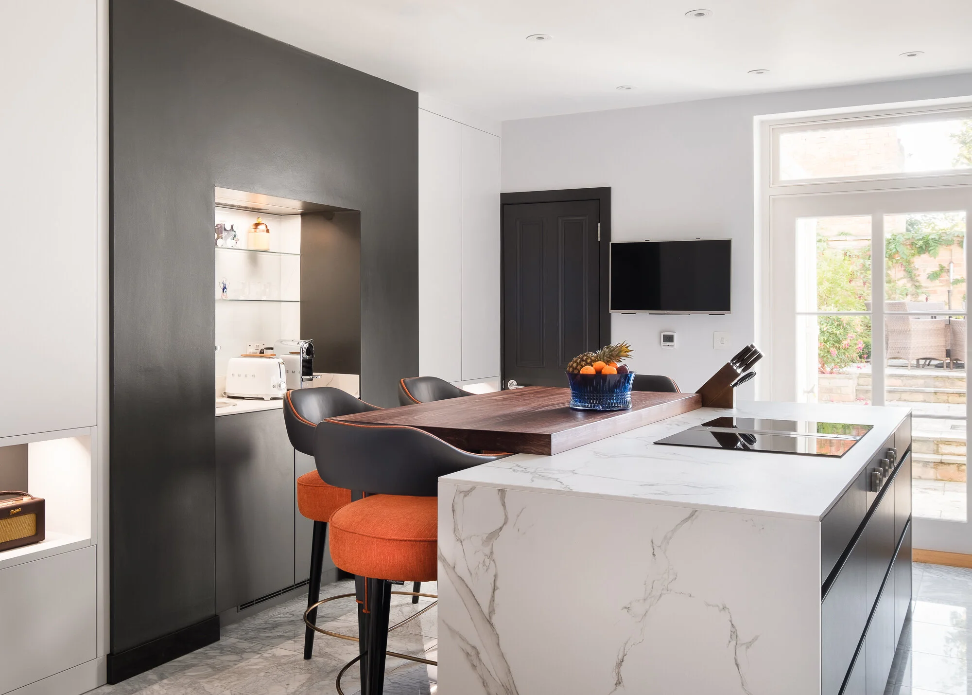 Cheltenhsm-living-01.JPG