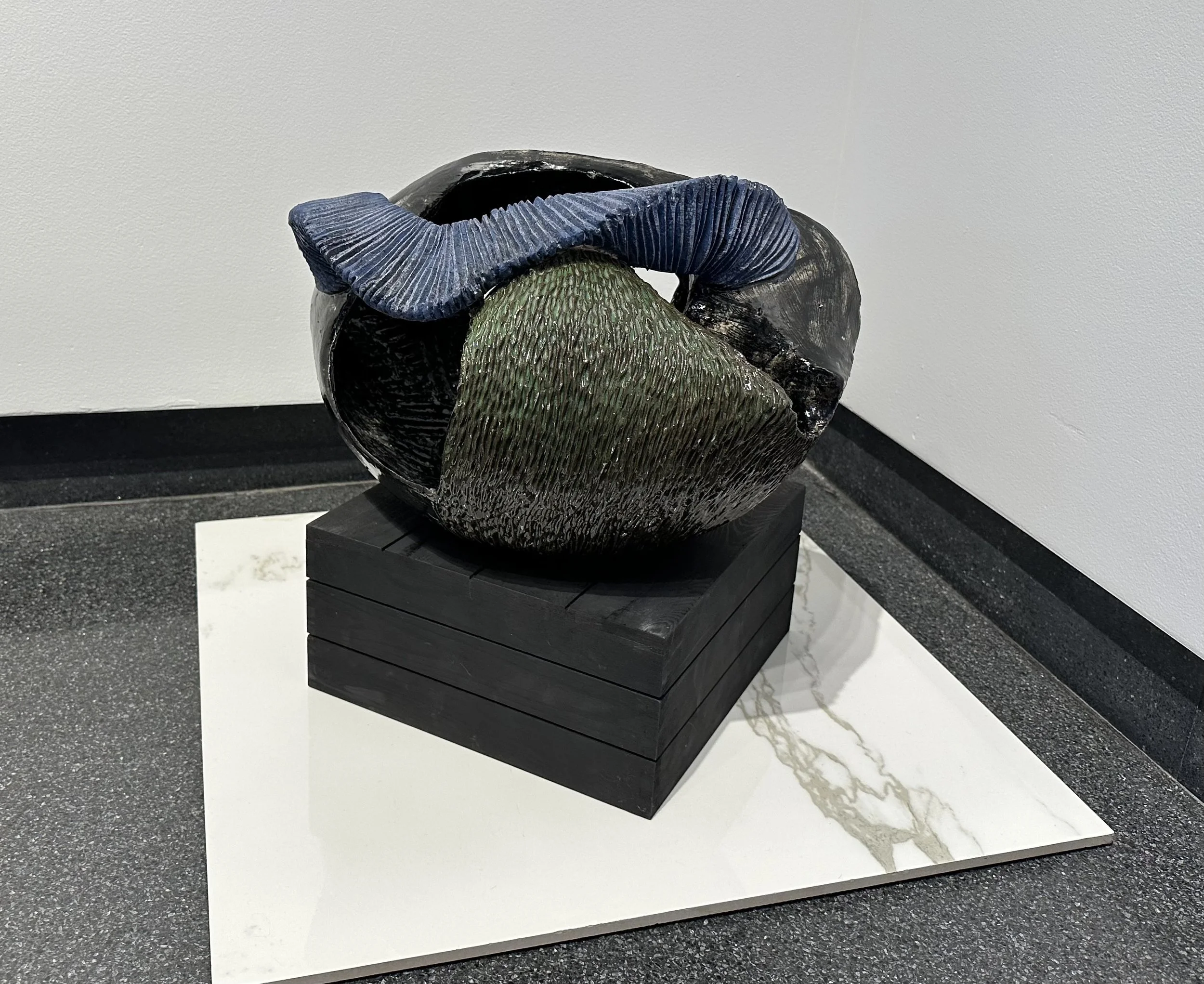 Jess Benjamin, "Cardiac," 18.5" x 14" x 11", clay