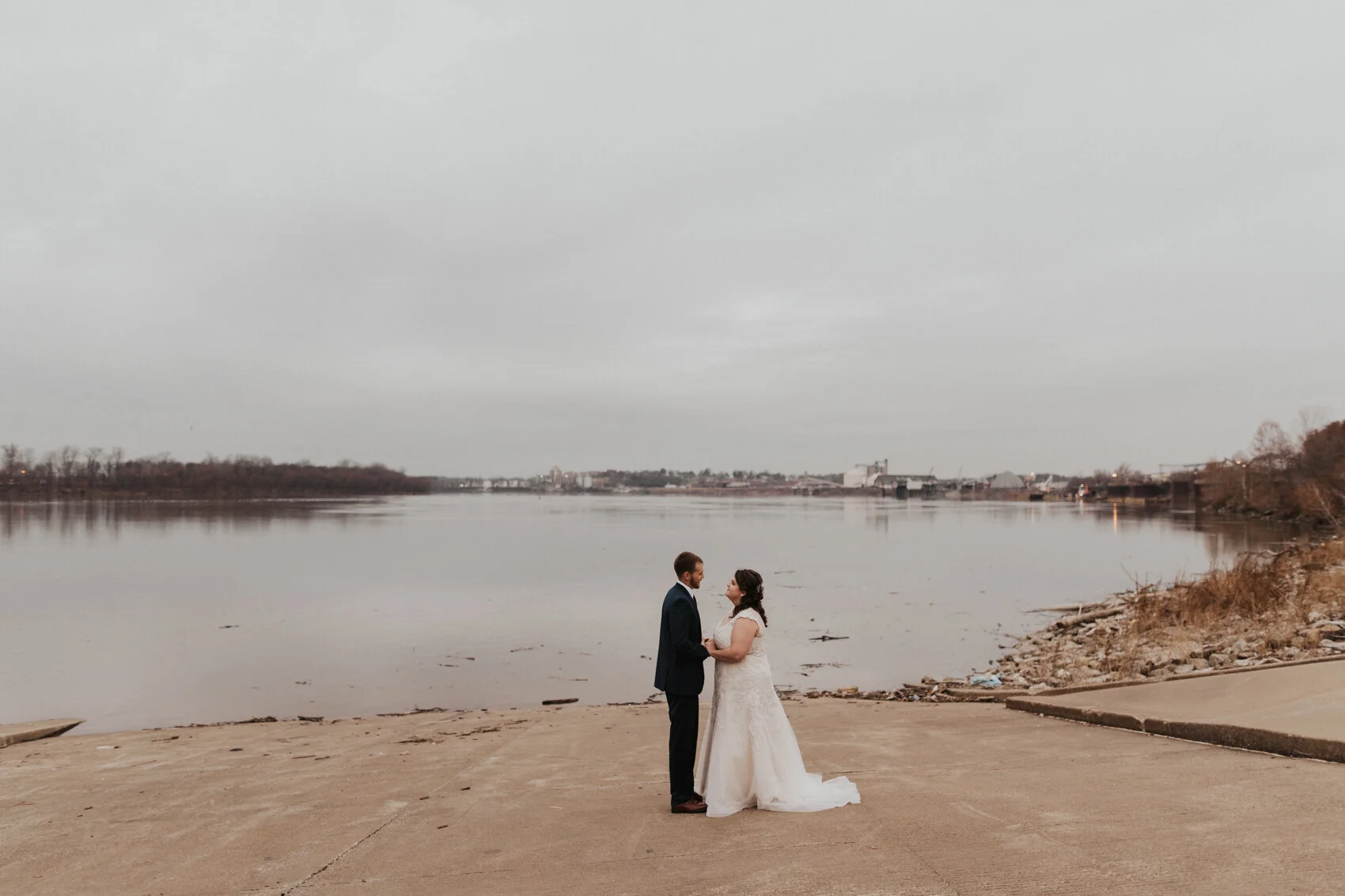 Engler Wedding // Evansville, IN Courthouse Wedding // Emilee Kerner Photography