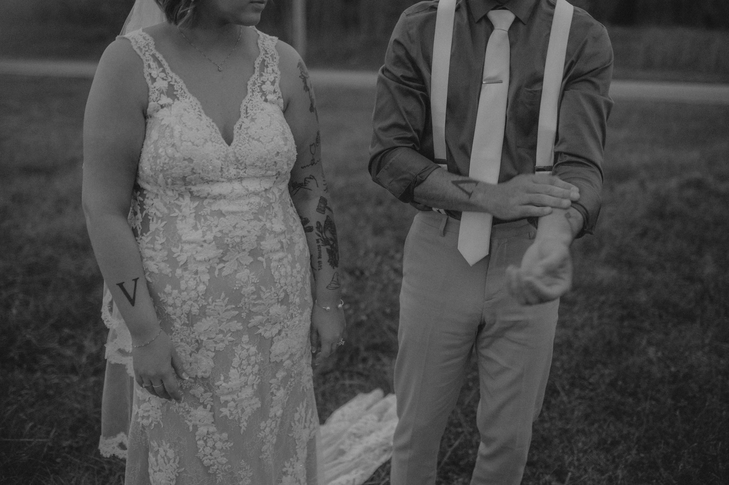 Mr and Mrs Folz // Fall Wedding in Rockport, IN // Emilee Kerner Photography