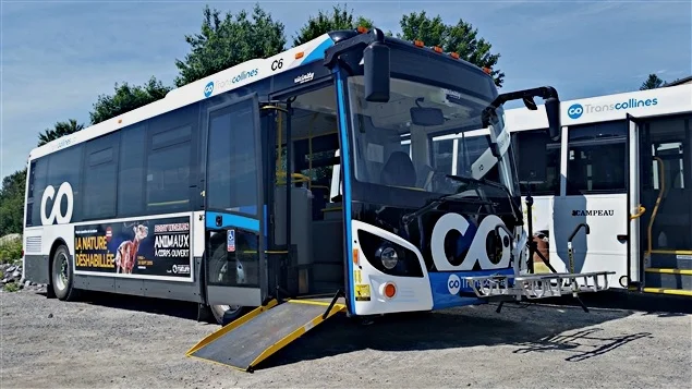 150615_rf9o1_transcollines-autobus-parking_sn635.jpg