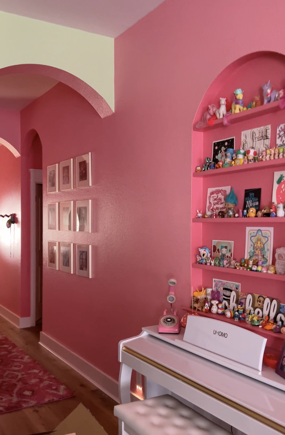 Whole living area (click for video)