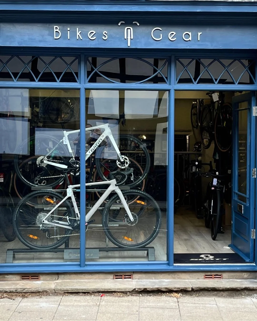 "Bikes n Gear is Knutsford&rsquo;s go-to cycle shop for road, gravel, mountain, and e-bikes, plus accessories and gear. Offering a friendly service, trusted brands, and a passion for cycling in every detail" @bikesngear

They are sponsoring