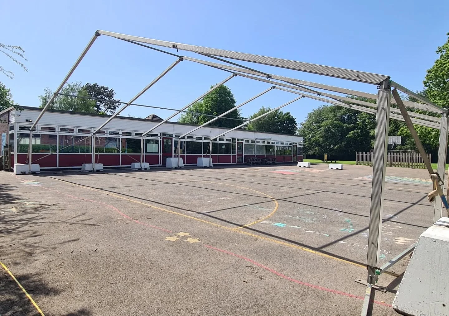 It's starting folks, the first part of the marquee frame is up thanks to A&amp;M Marquees.
We will have access to the field so you can enjoy the continued good weather. All the beer will be chilled so extra refreshing.
Get your tickets at www.knutsfo