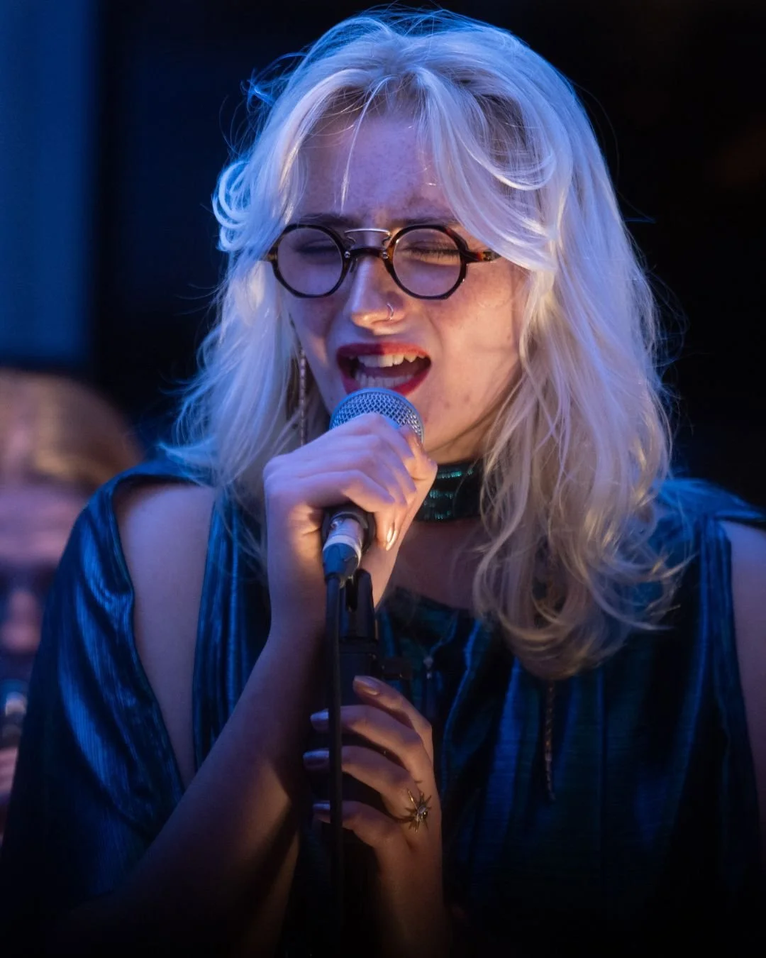 Taking to our stage again this afternoon is Maisie Liisa
A self taught singer/guitarist from cheshire with a big mouth and passion for beer. Expect a setlist of upbeat dancey tunes, crowd pleasers and personal favourites
#KBF2026 #knutsford #beerfest