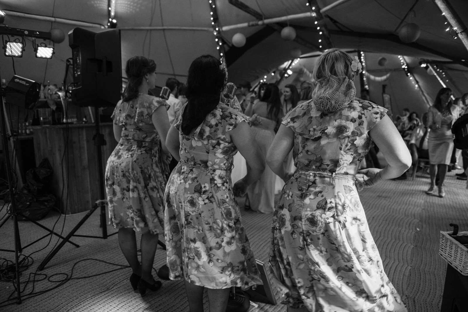 S&J-Wasing Park-dancing-115.jpg