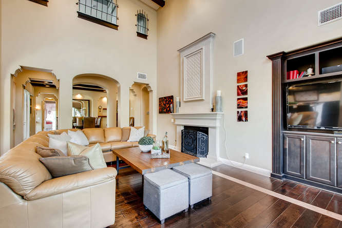7923 High Time Ridge San Diego-small-009-4-Living Room-666x444-72dpi.jpg