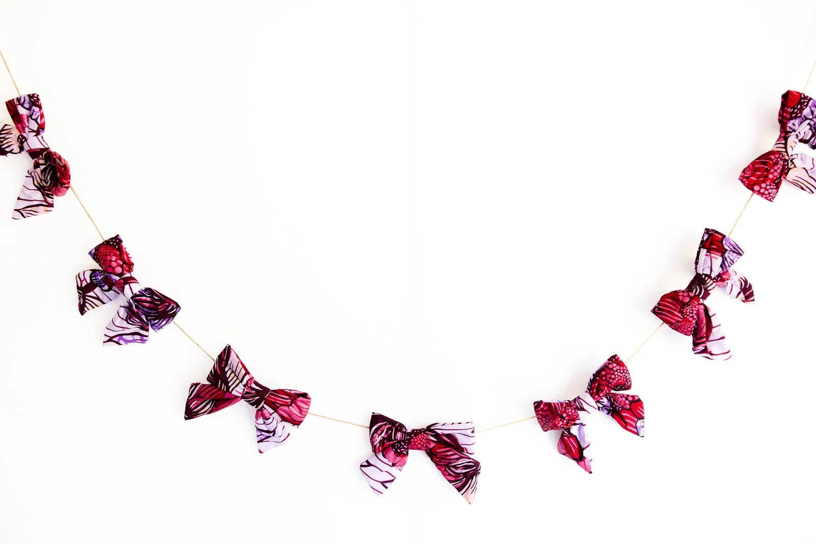 African Bow Garland