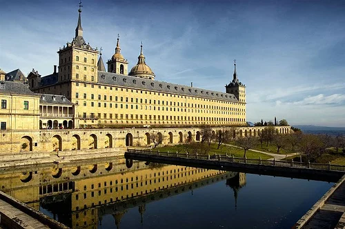 Royal Palaces Tour