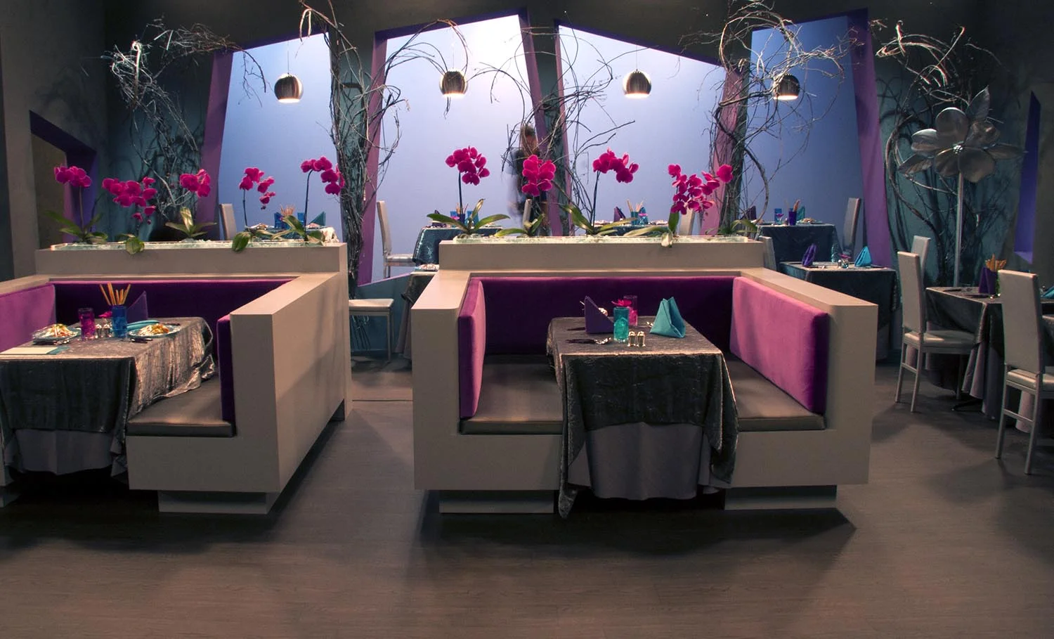 Pinis Restaurant_03.jpg