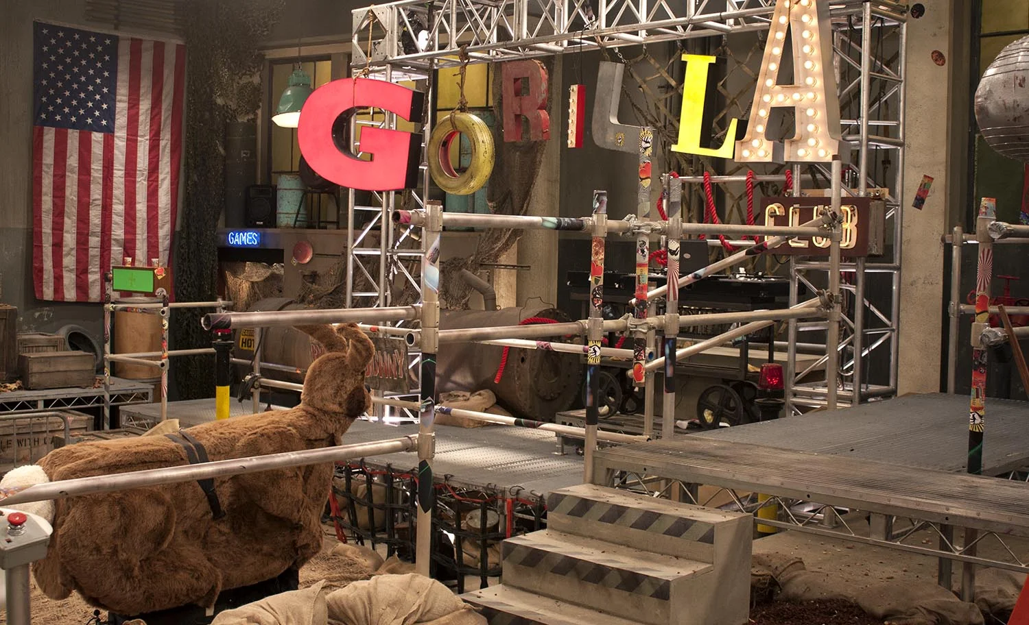 GorillaClub_09.jpg