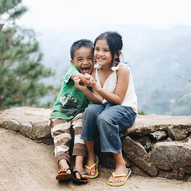 Team Philippines testimony!
Last week our team took time to intercede for a local village to return home after they had been evacuated. This week we found out they were able to return home and this Sunday we visited them in their village and at their Church.
God is so good and He does hear our prayers 🙏🏼
📸: @sianverdouw