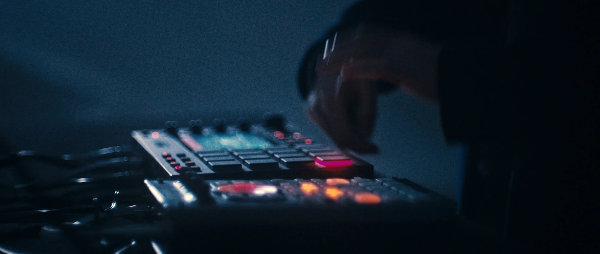 戸田建設 FINAL シネスコ.00_00_19_06.静止画009.jpg