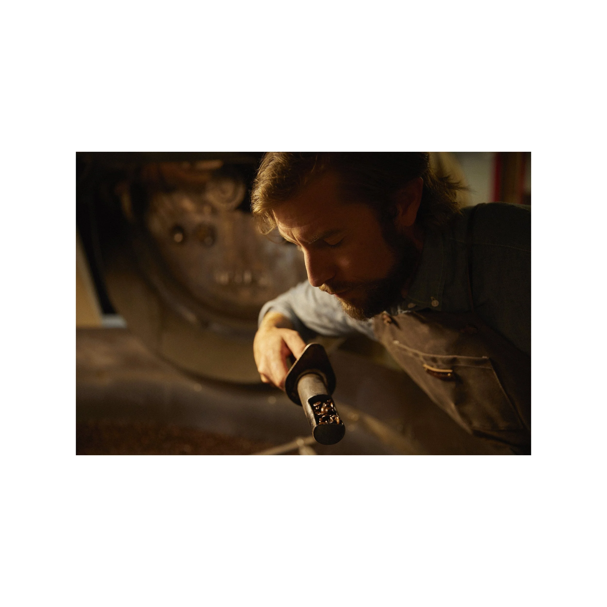 Shot_03_471_V2_5%Grain_Flip_border.jpg