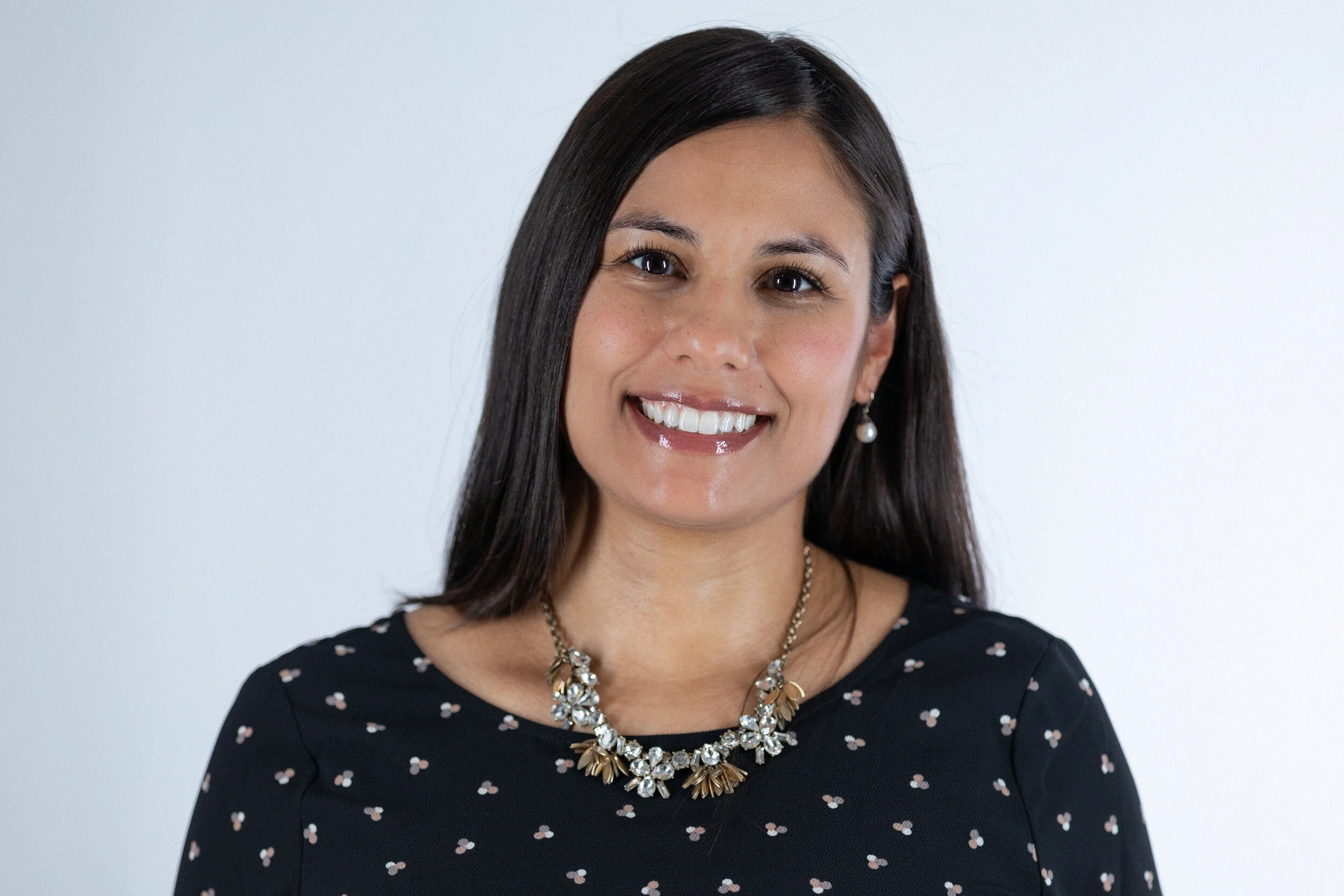 2019_LR Headshot-5.jpg