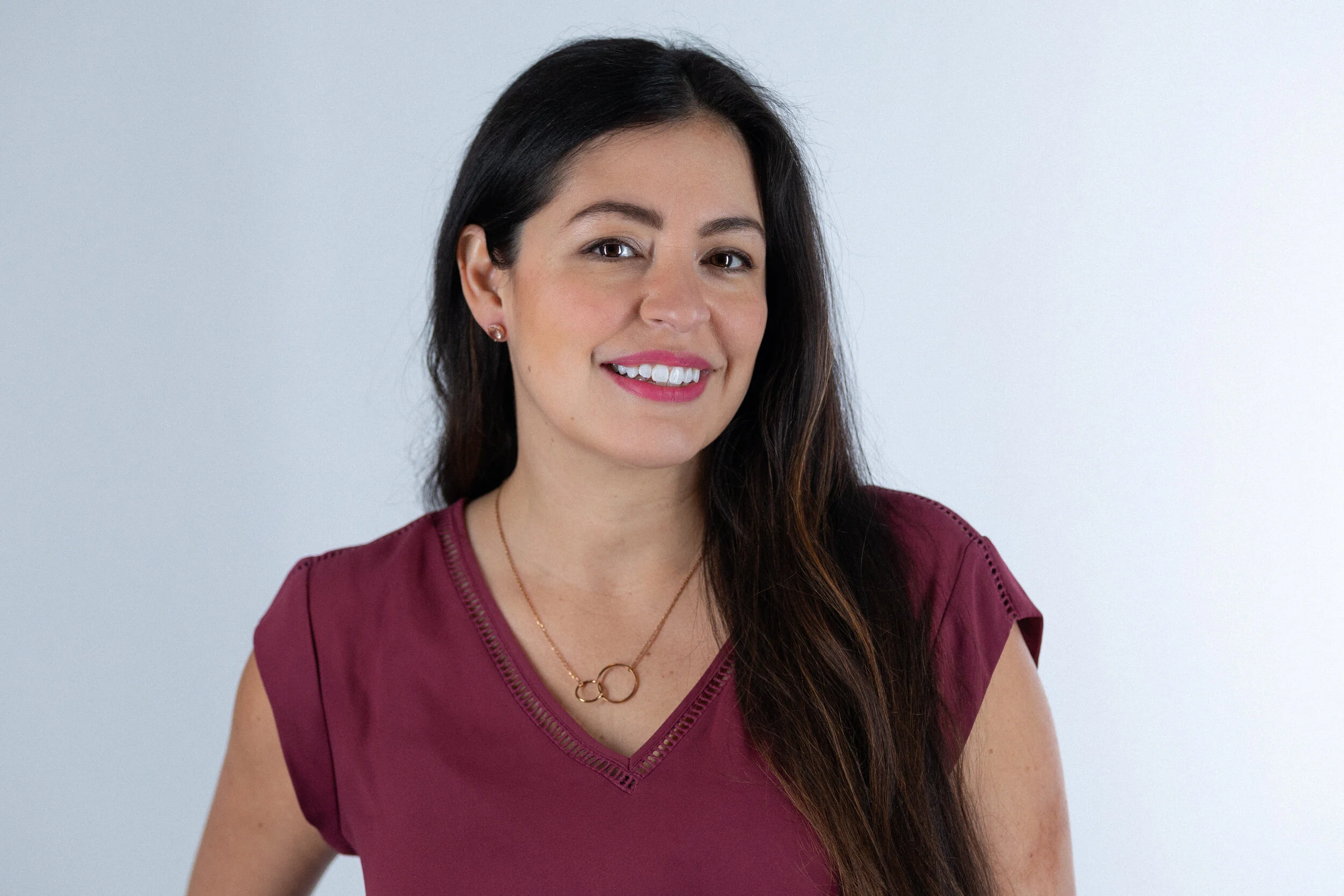 2019_LR Headshot-12.jpg