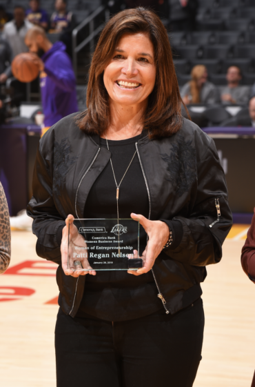 Patti Regan (j’87), leader of the Regan Group and CEO of TRG Fulfillment, was awarded Woman Entrepreneur of the Year at the Los Angeles Lakers game on Jan. 29. Patti manages direct client relationships while also positioning TRG as a partner for other marketing agencies. Under Patti's leadership, the Regan Group is now one of the top 50 promotions agencies in North America and has won multiple awards for its innovative campaigns.