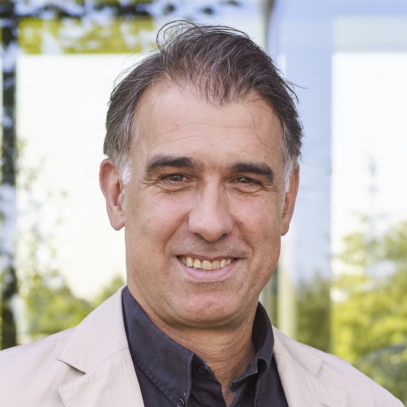 Robert Hermans Director of the Department of Statistics on Labour, Income and Living Conditions at Statistics Netherlands and Director of Statistics Netherlands Urban Data Centres.