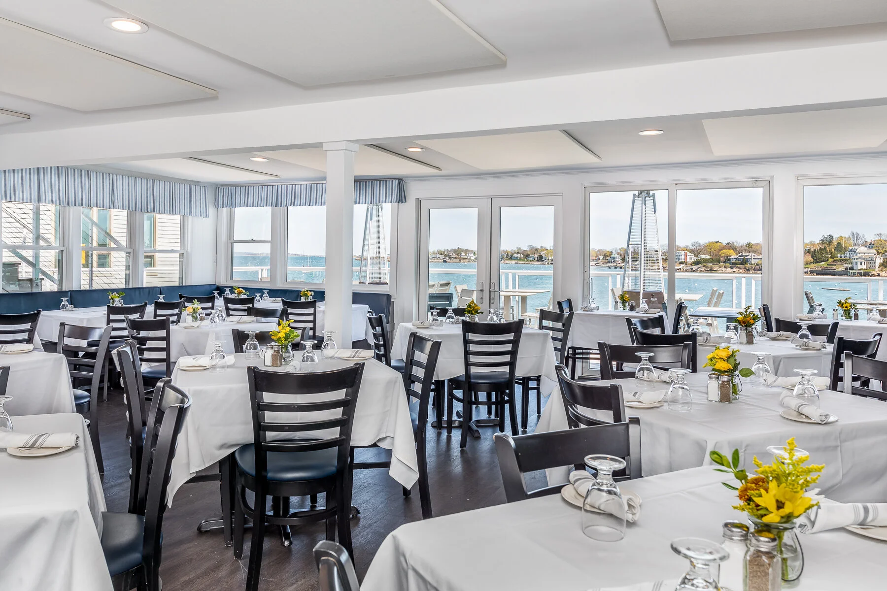 Dolphin Yacht Club Web109.jpg