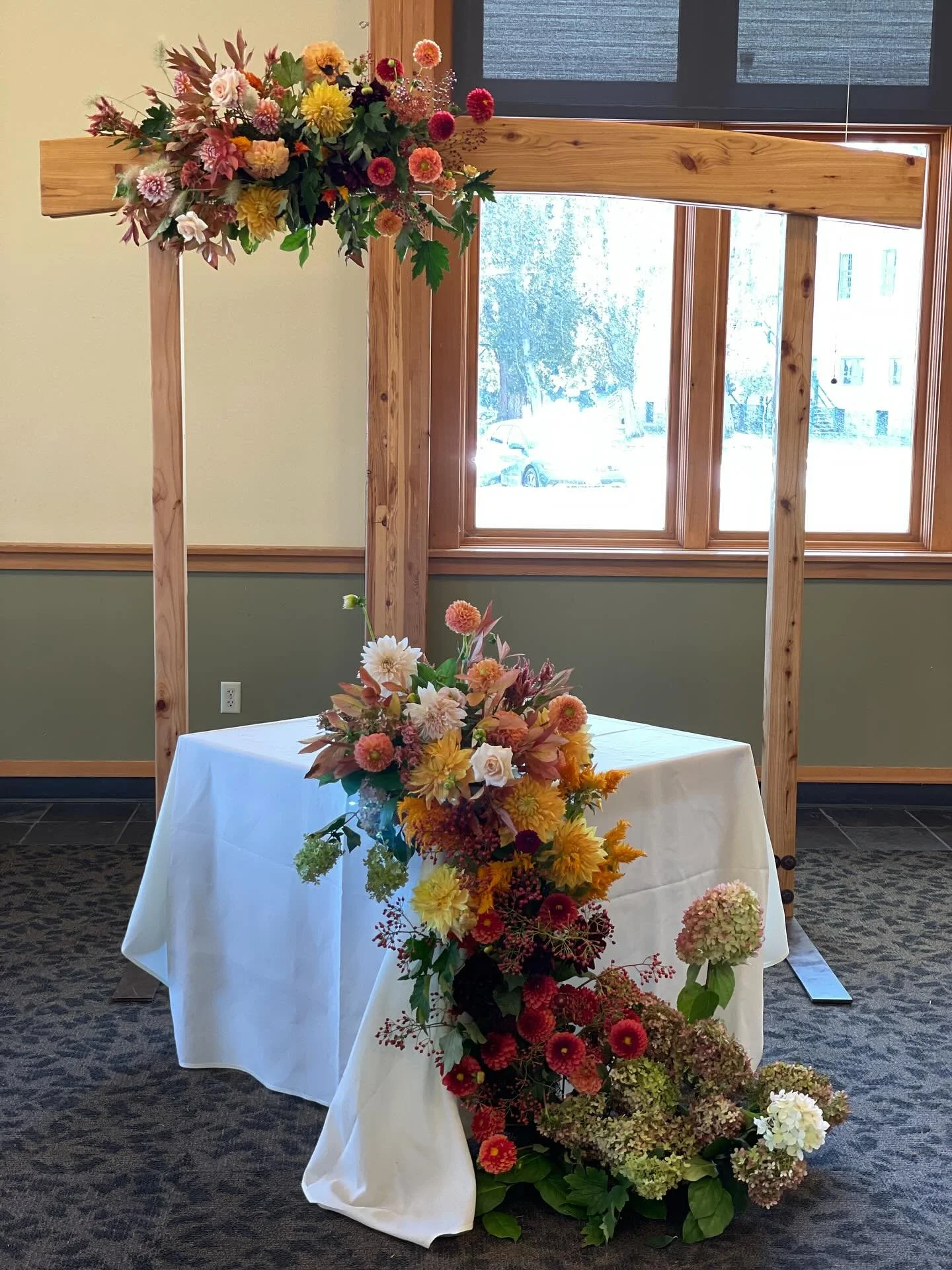 This weekend was the most beautiful blur of bounty all in the name of love.

I am so grateful for the medium of floristry so that thousands of stems of pass through my hands to celebrate others. 

And always and forever for the generosity of plants a