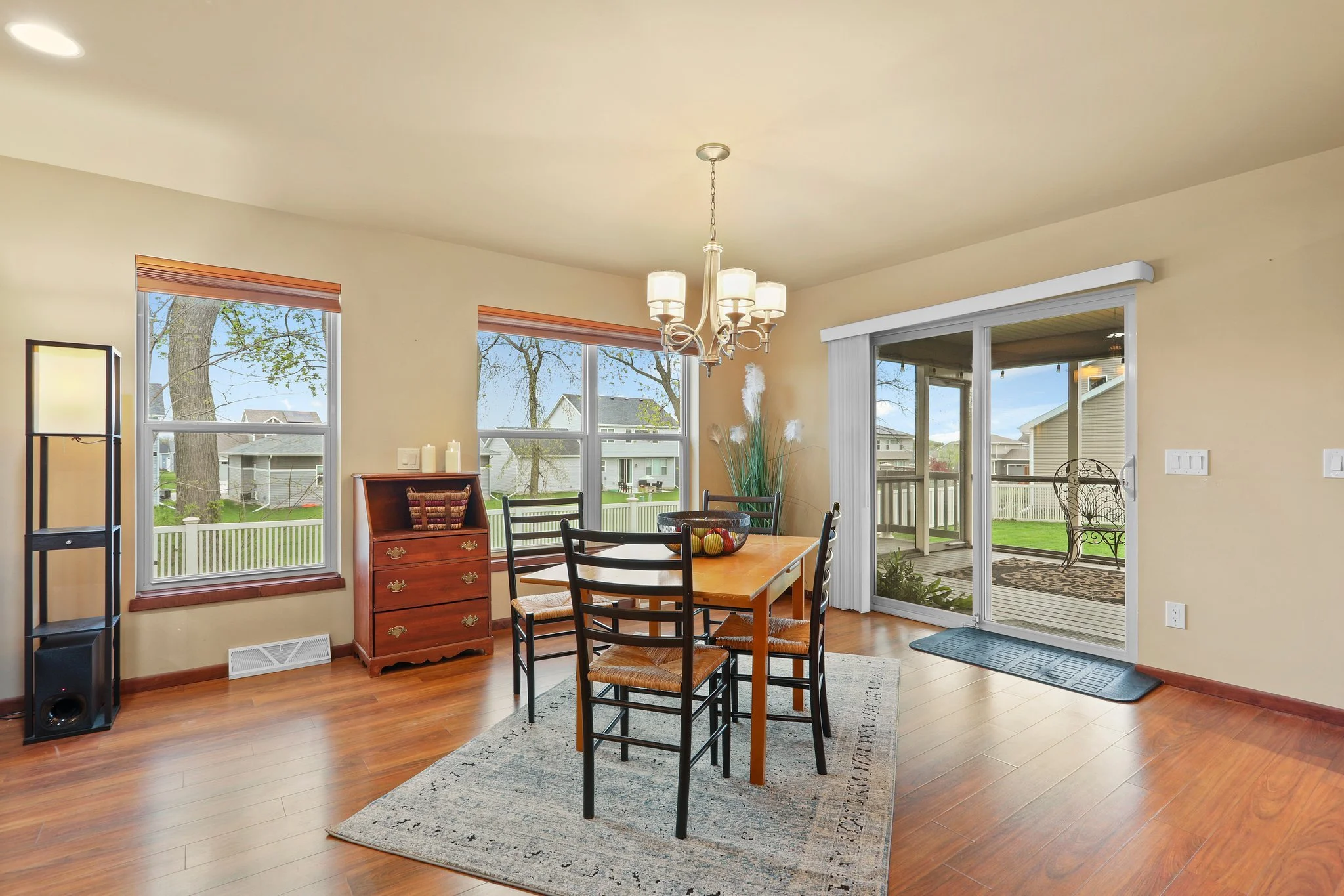 13-web-or-mls-309-alton-dr.jpg