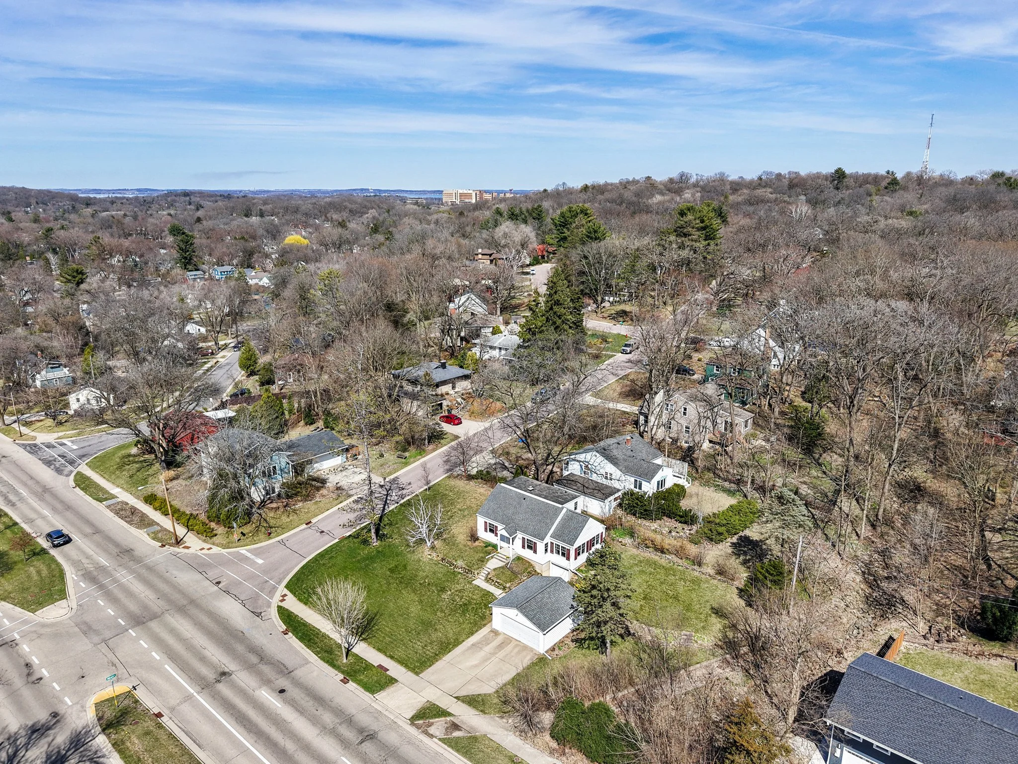 13-web-or-mls-201-s-midvale-blvd.jpg