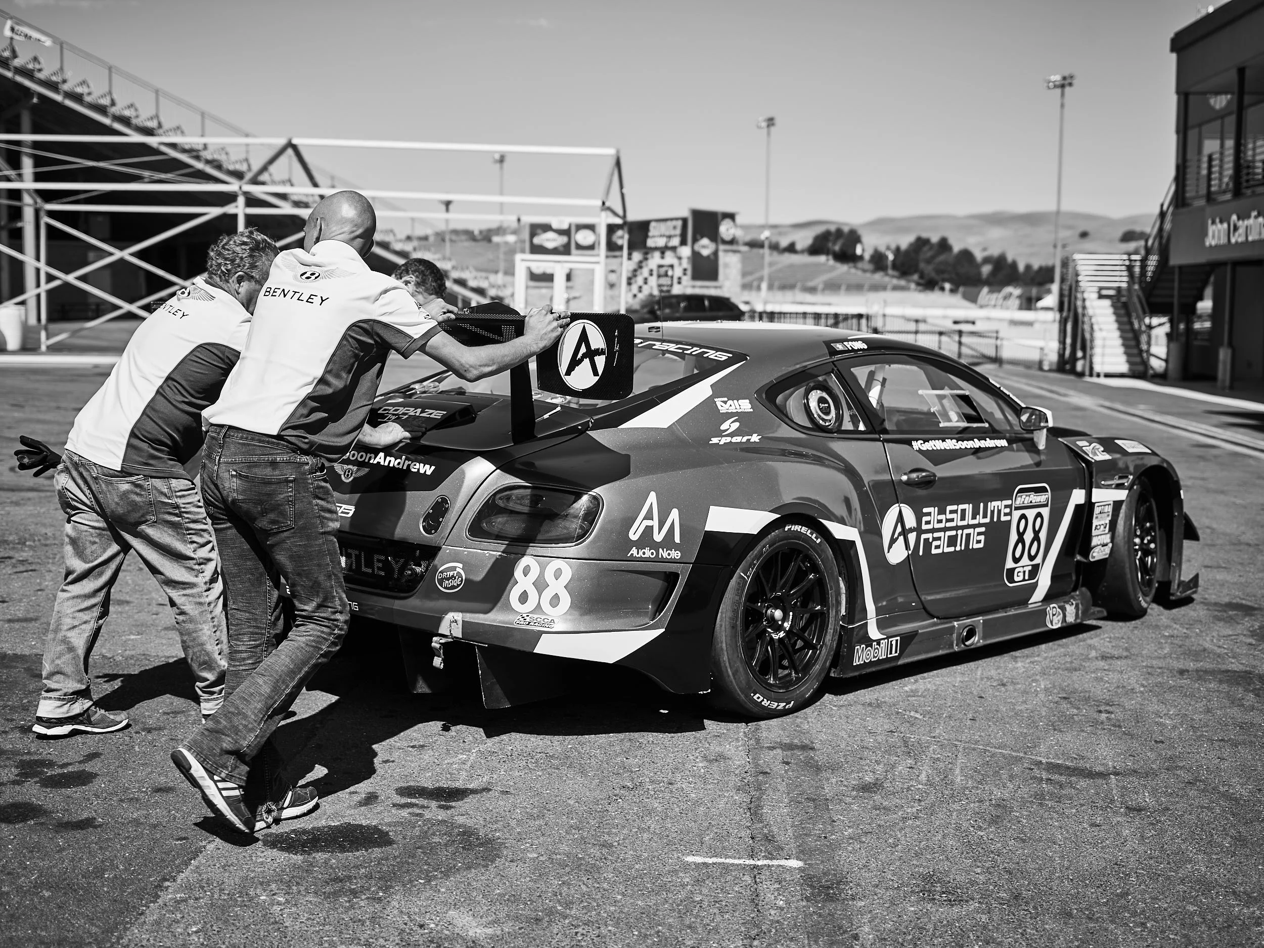 CF072779..racing.jpg