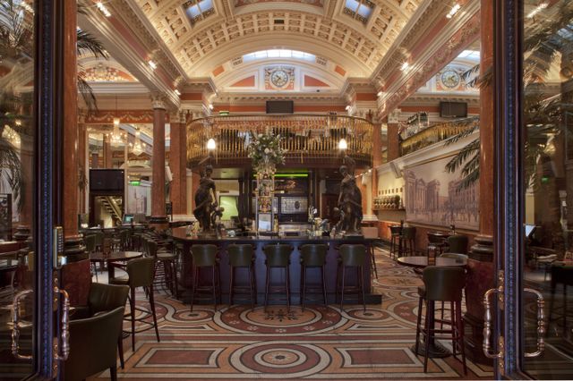 The main bar area is perfect for a casual get together with friends or a corporate finger food function. Areas can be booked for finger food or dining.